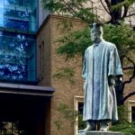 “大隈銅像のまわり”で見かけた変な行動をまとめてみた